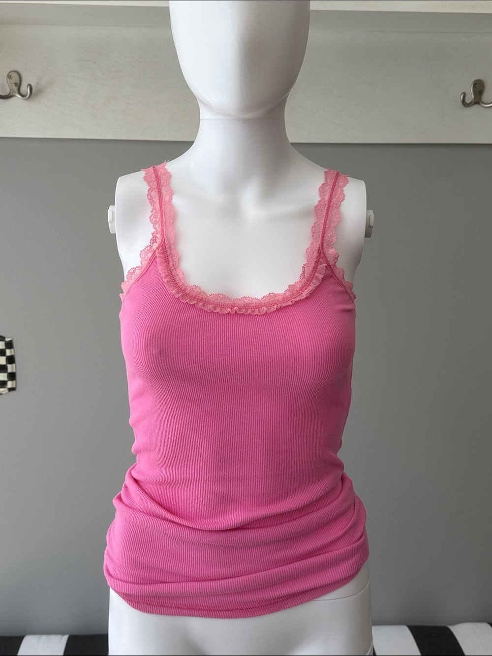 Abercrombie & Fitch Pink Lace-Trim Ribbed Cami Ribbed Scoop Neck Tank Top-Med